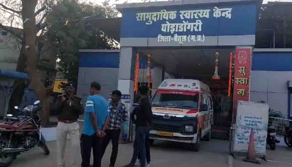 Death in accident : परिवार के साथ जा रही थी मासूम, पानी पीने रुकी और हादसे में चली गई जान