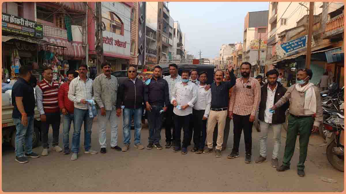 Betul Today News: खस्ताहाल सड़क पर नहीं दे रहे प्रशासन और जनप्रतिनिधि ध्यान तो कांग्रेसियों ने इस अंदाज में जताया विरोध