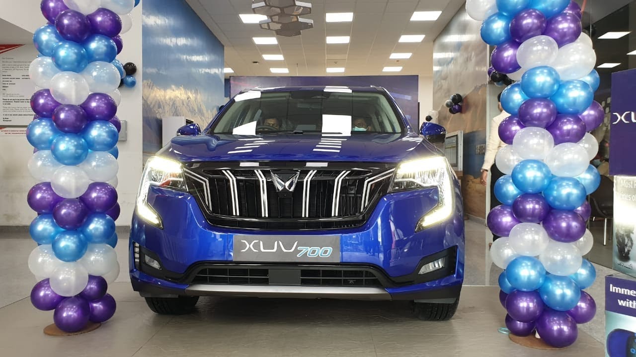 New Mahindra XUV700