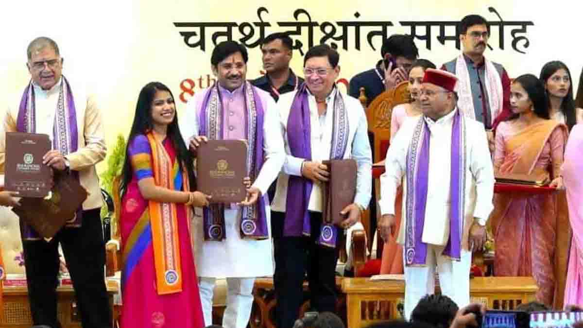 talented daughters: पिता की कोरोना काल में मृत्यु, मां ने बढ़ाया हौसला, बेटी ने एमएस डिग्री हासिल कर पूरे किये सपने