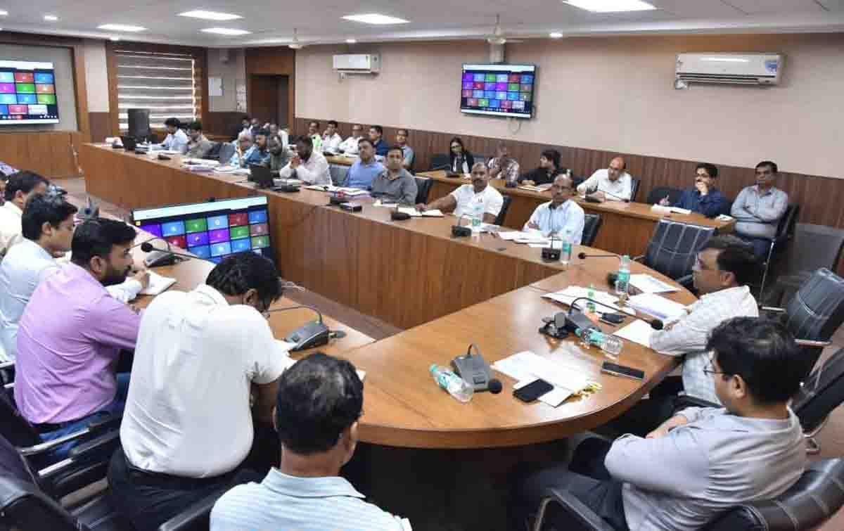 E-KYC Action Betul: ई-केवाईसी में लापरवाही: बैतूल कलेक्टर ने तीन जनपद सीईओ का रोका वेतन